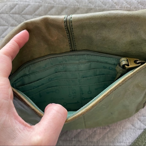 Fossil Crossbody Light Green Saddle Flap - Picture 8 of 9